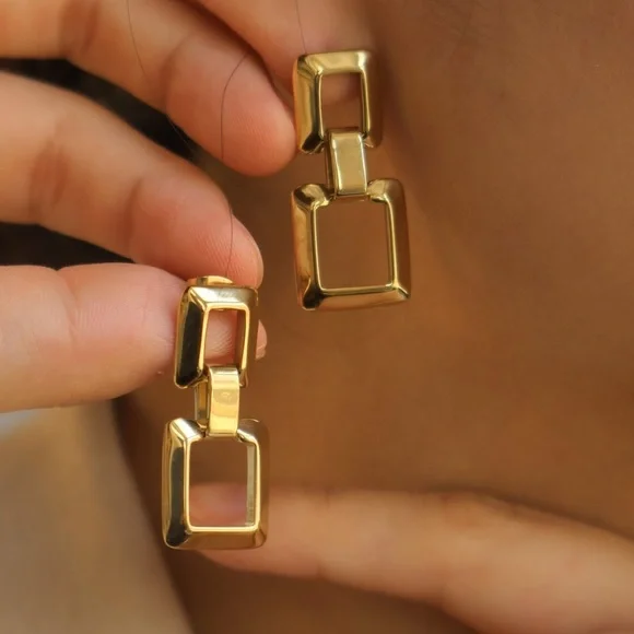 Waterproof Dangle Chain earrings - Picture 3 of 6